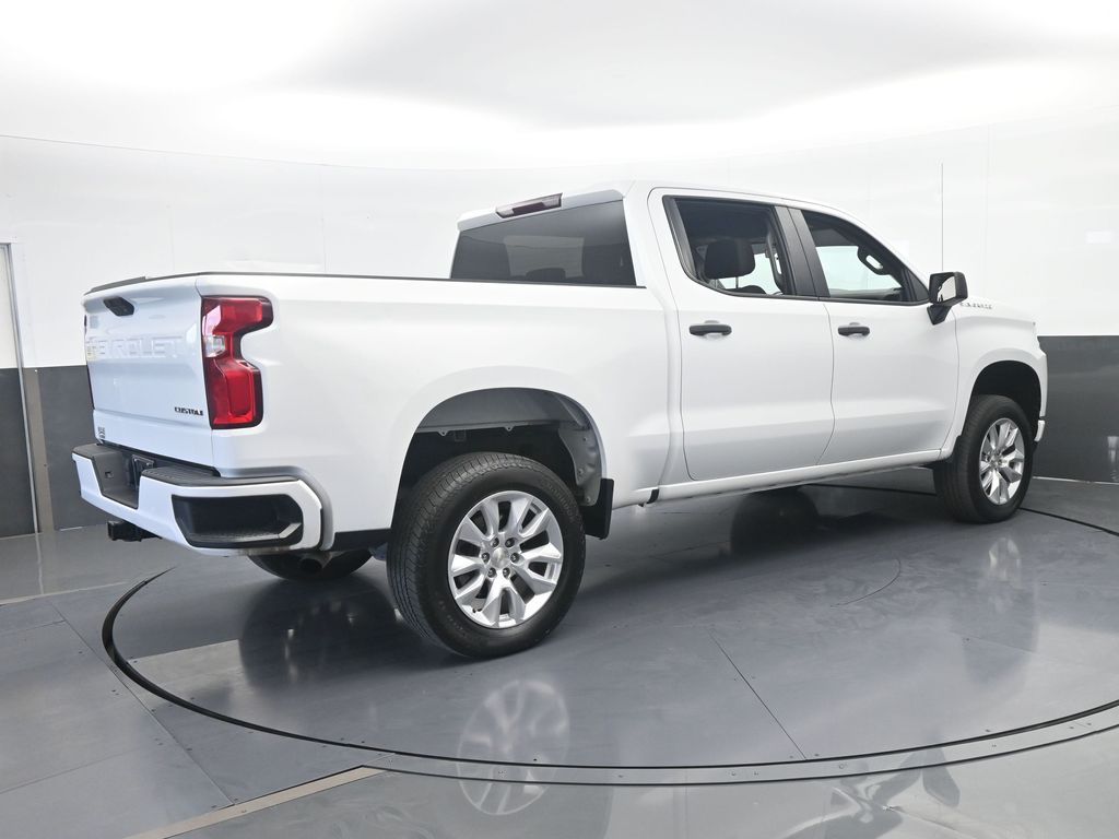 Used 2022 Summit White Chevrolet Custom image 6