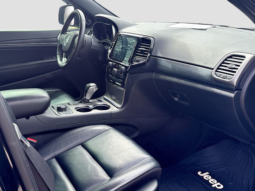 Used 2022 Black Jeep Limited image 29