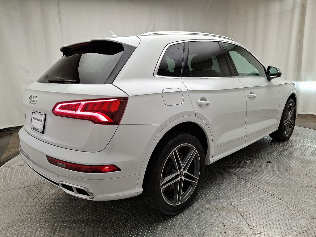 2020 Audi SQ5 Premium Plus 4