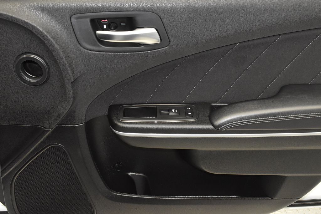 2023 Dodge Charger SXT 23