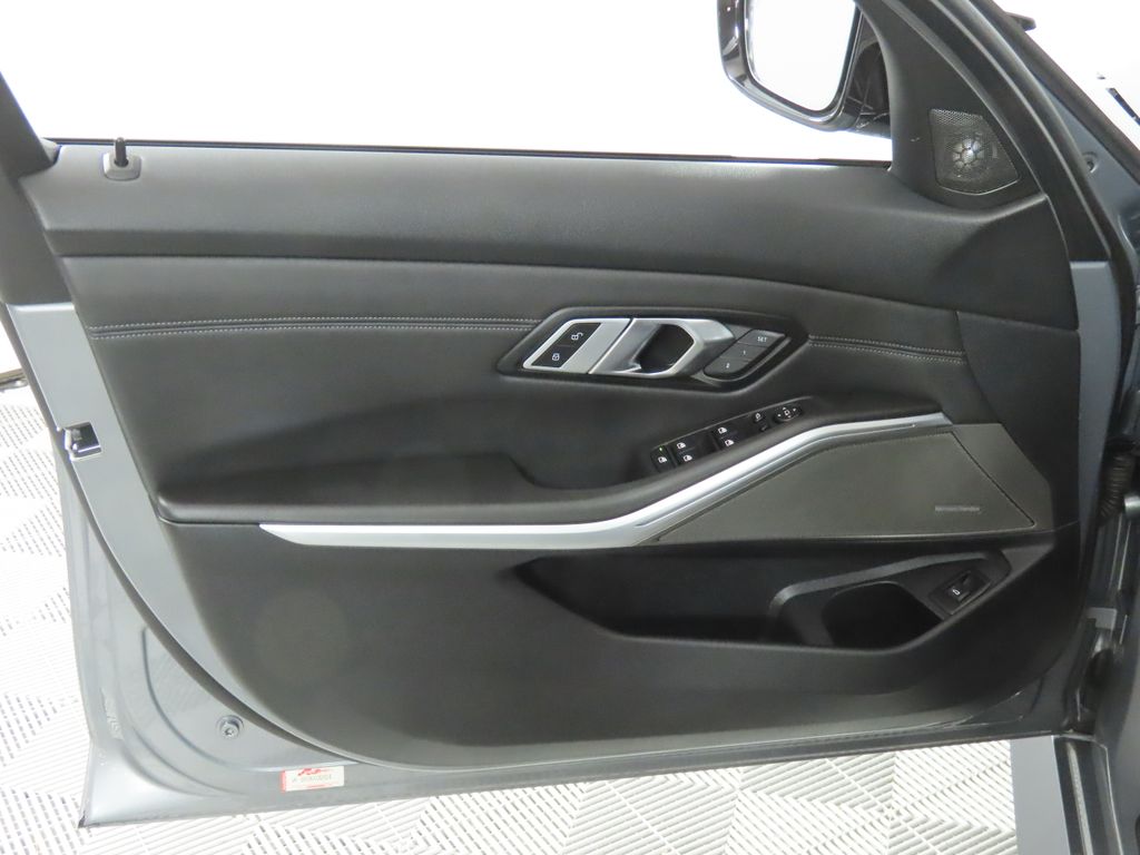 Thumbnail: 2023 BMW M3 - 29