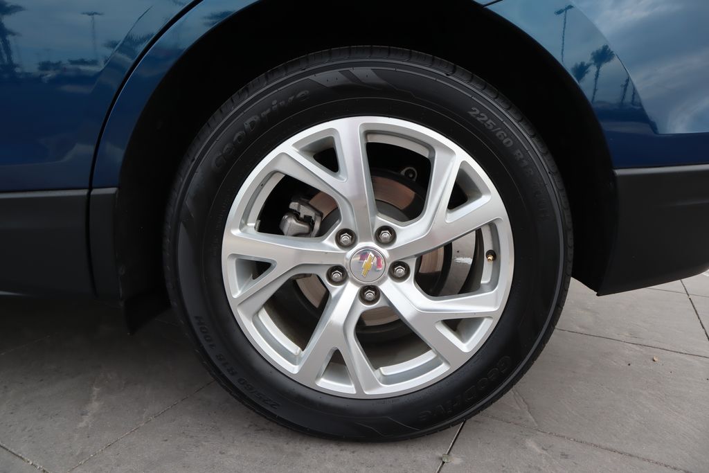 Thumbnail: 2019 Chevrolet Equinox - 32