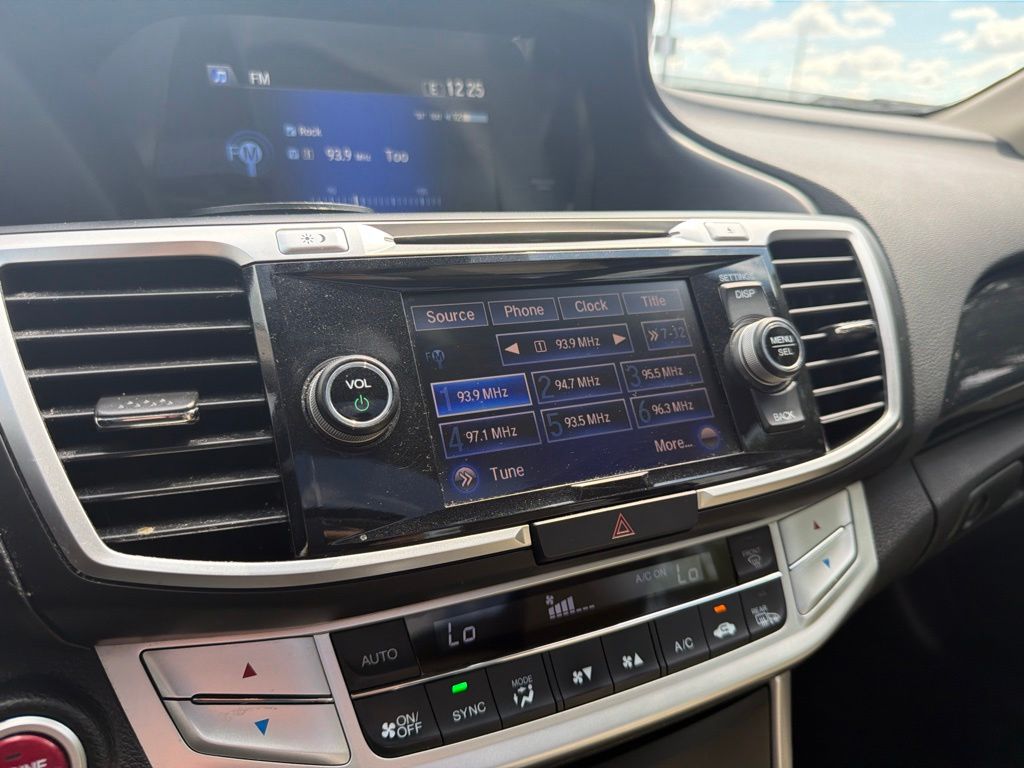 Thumbnail: 2015 Honda Accord - 27
