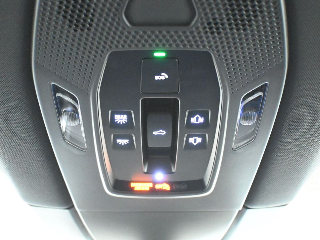 Thumbnail: 2024 Porsche Macan - 20