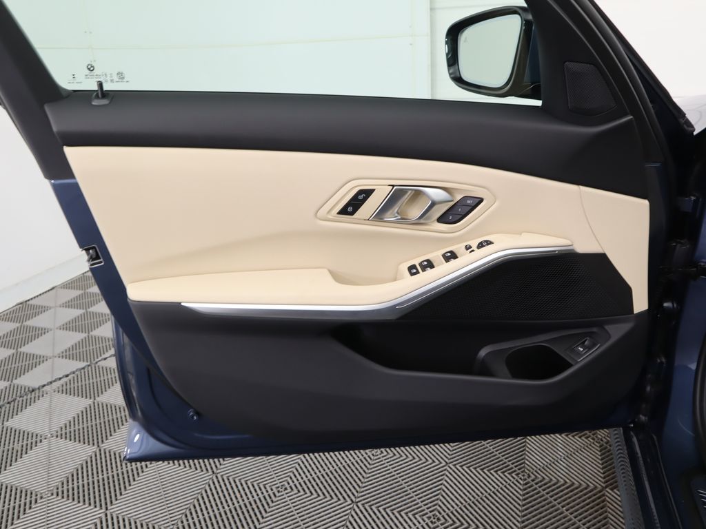 Thumbnail: 2026 BMW 3 Series - 25