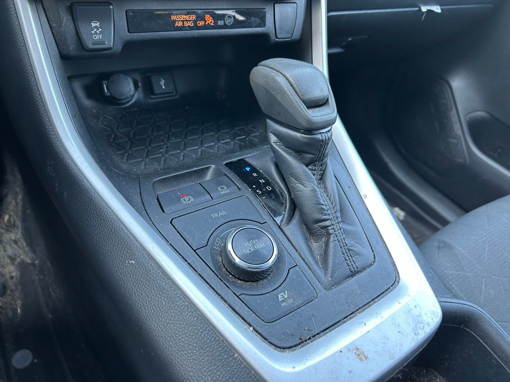 Thumbnail: 2022 Toyota RAV4 - 27
