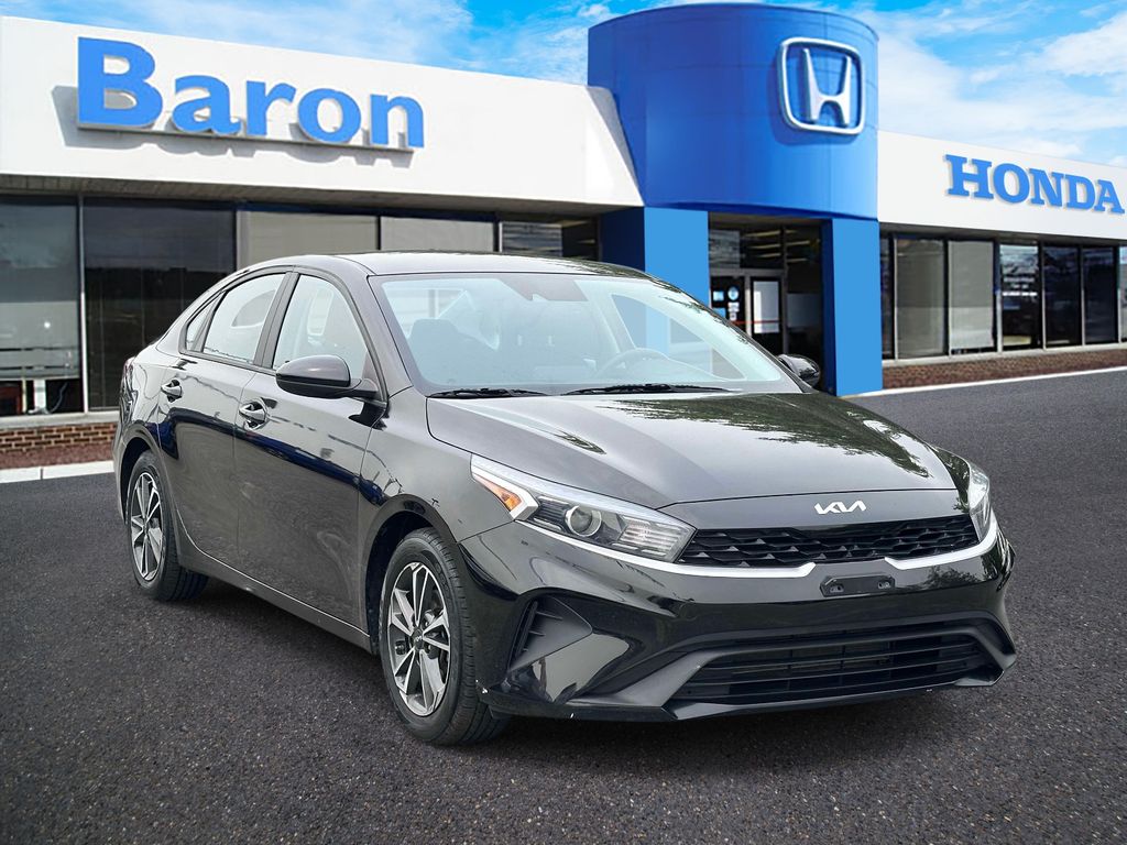 Aurora Black Pearl 2023 Kia Forte Sedan Front-Wheel Drive Continuously Variable Transmission