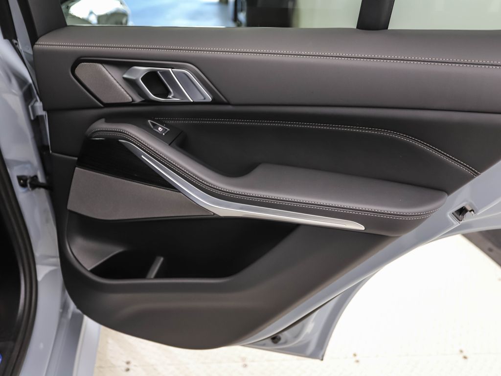 Thumbnail: 2026 BMW X5 - 24