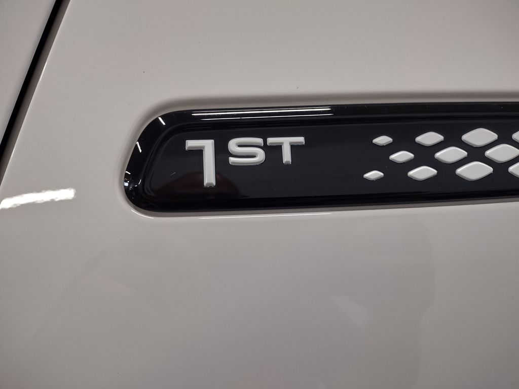 2025 Volkswagen ID. Buzz 1ST EDITION (TWO-TONE)