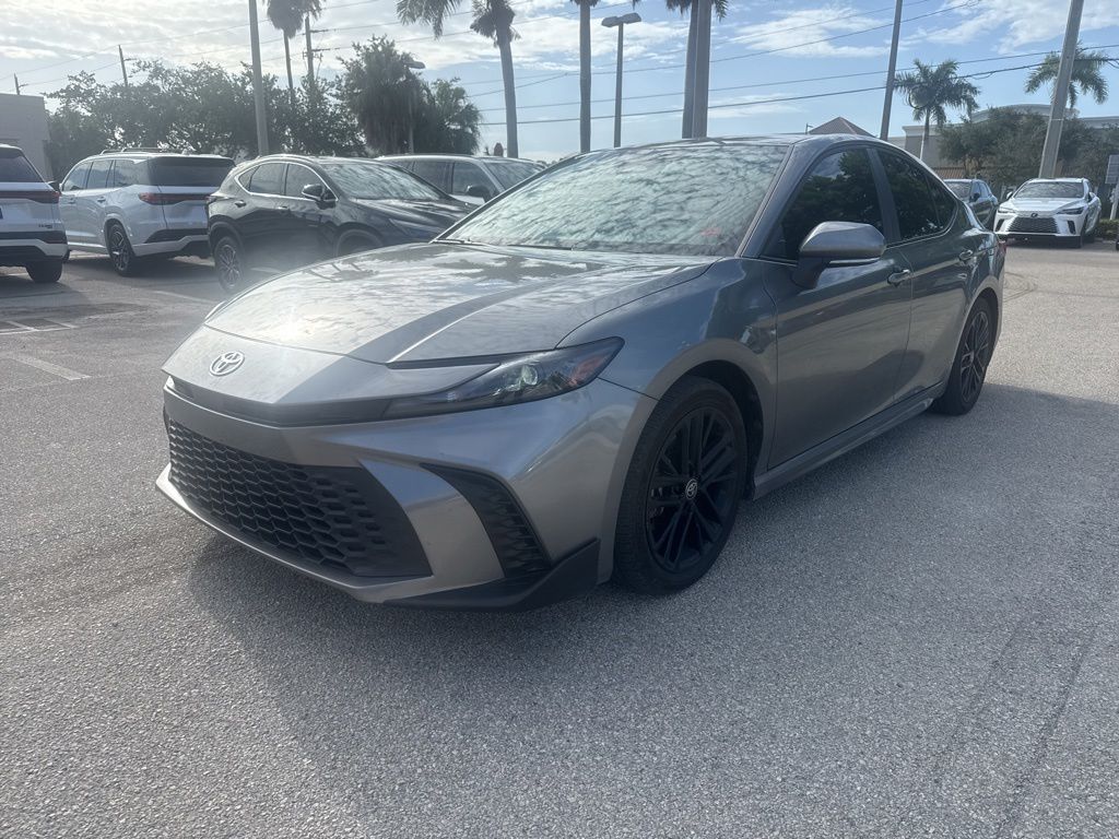 Used 2025  Toyota SE image 2