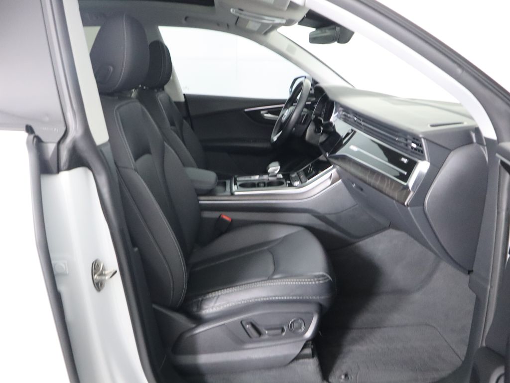 Thumbnail: 2022 Audi Q8 - 20