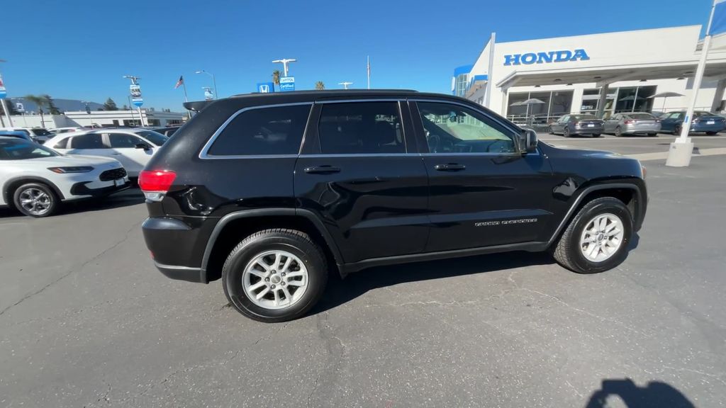 Thumbnail: 2018 Jeep Grand Cherokee - 9