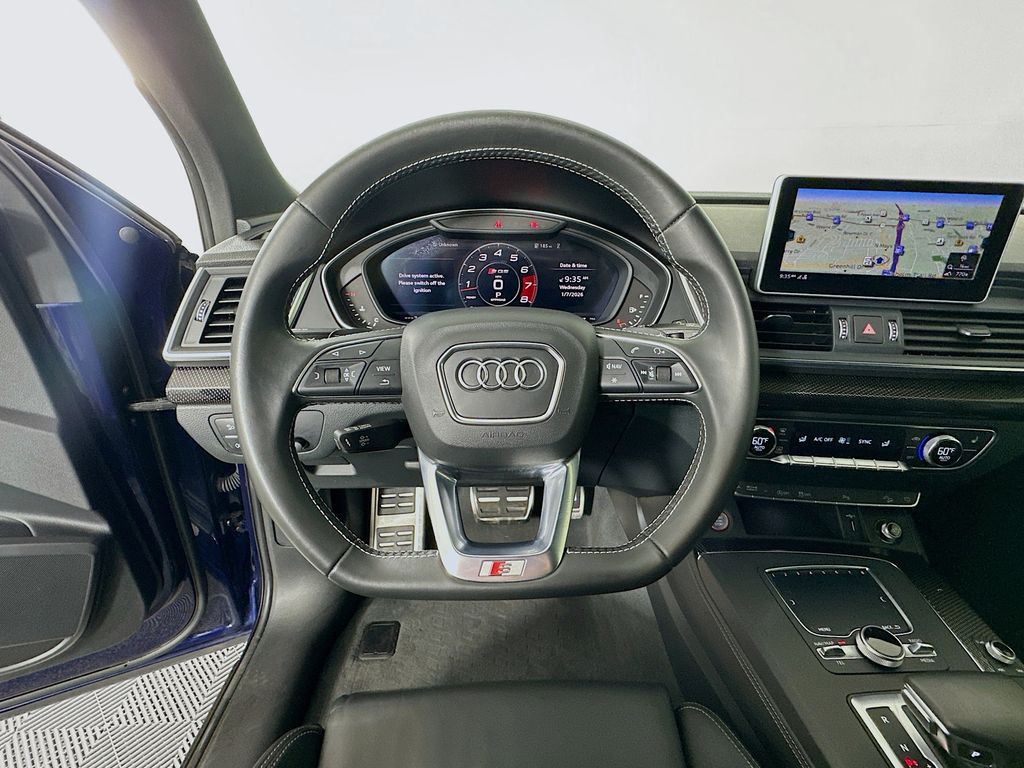 Thumbnail: 2020 Audi SQ5 - 11