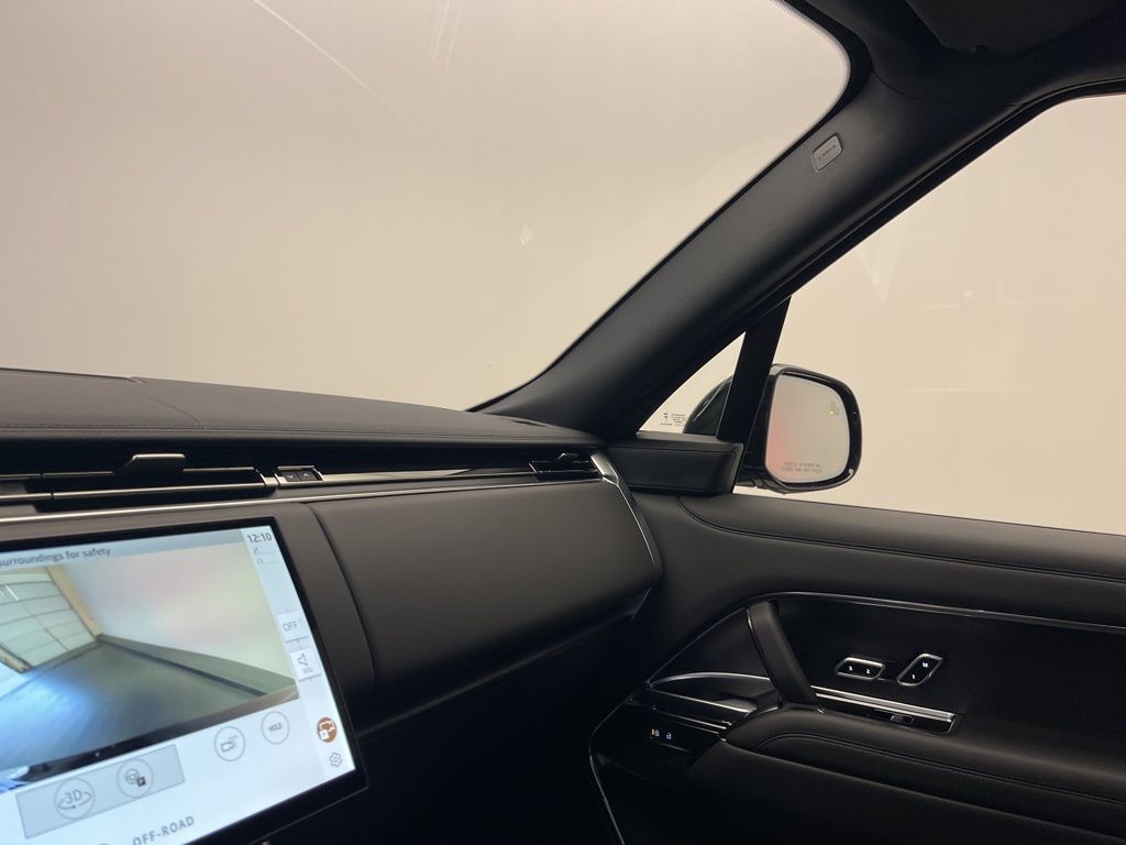 Thumbnail: 2026 Land Rover Range Rover - 21