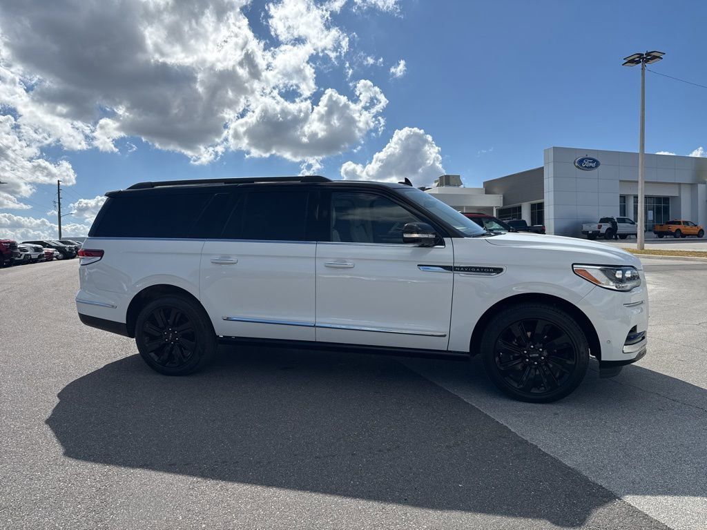 2023 Lincoln Navigator L Black Label 4WD