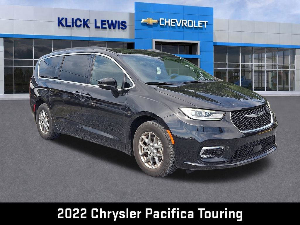 2022 Chrysler Pacifica Touring Black at South Hills CDJR