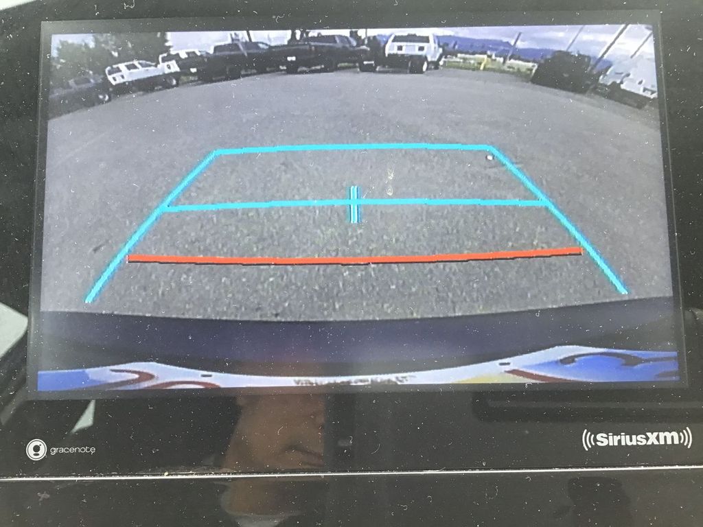 2022 Toyota Camry SE - Photo 16