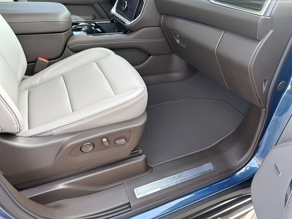 New 2026  GMC Elevation image 16