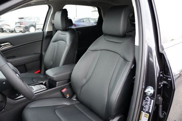 2026 Kia Sportage EX - Photo 13