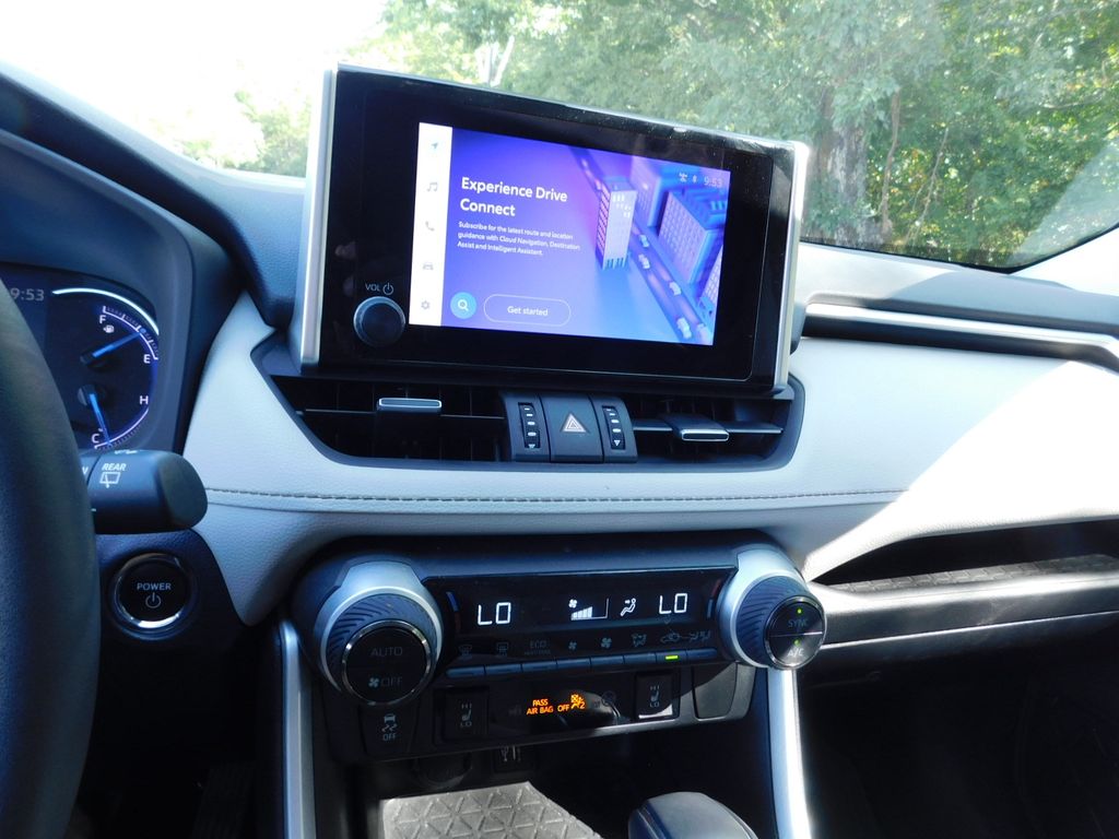 Thumbnail: 2024 Toyota RAV4 - 6