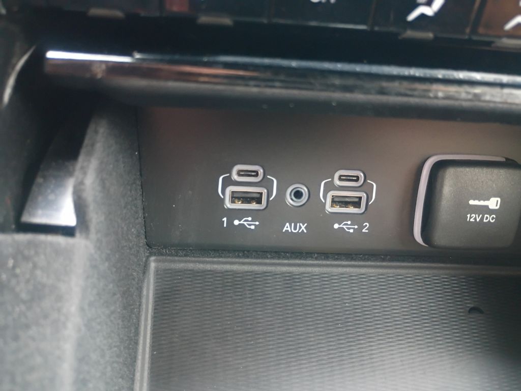 Used Car 2021 Jeep Grand Cherokee L  Altitude For Sale Under $25,000 In Austin, Texas