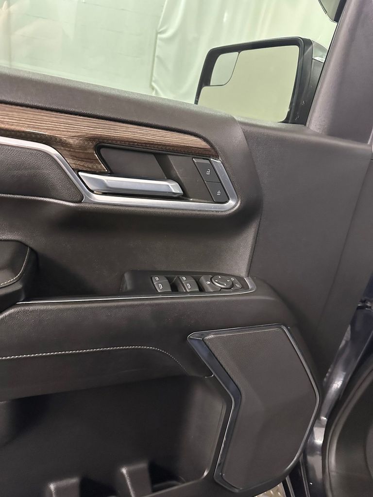 used 2023 Chevrolet Silverado 1500 car, priced at $31,985