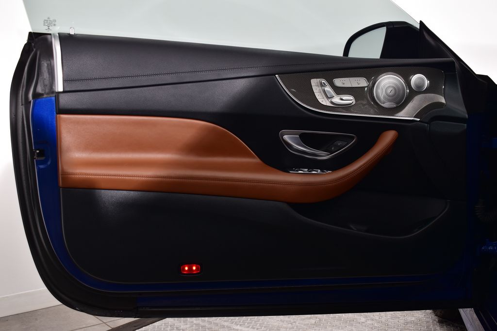 Thumbnail: 2020 Mercedes-Benz E-Class - 10