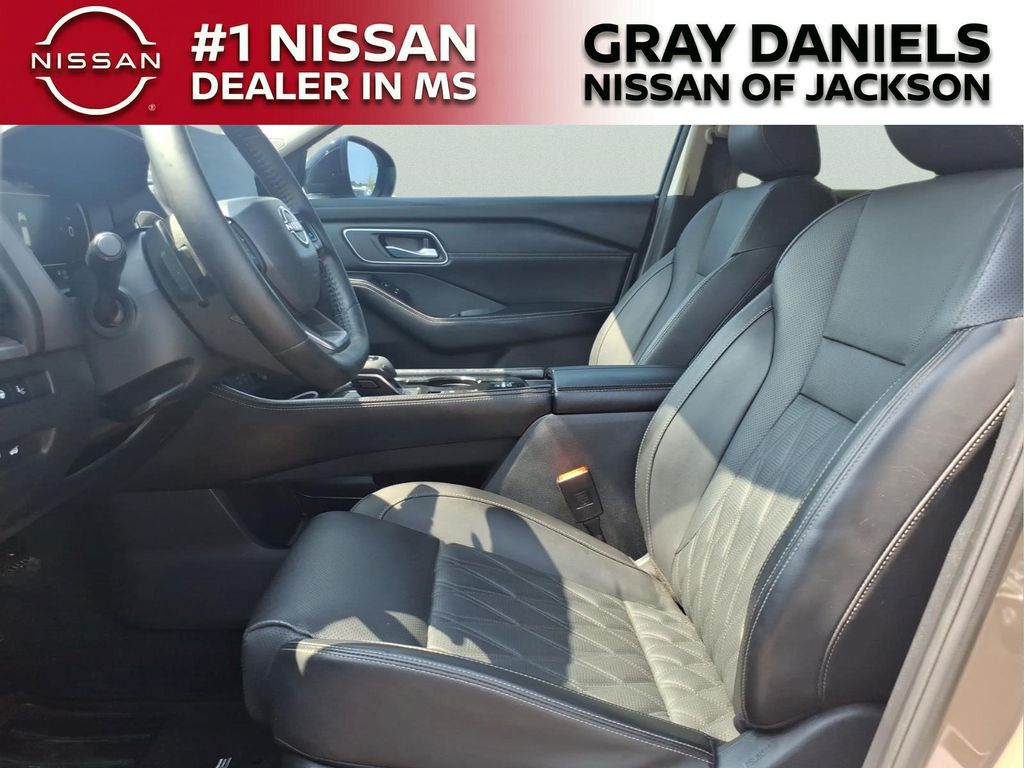 Used 2025 Nissan Rogue SUV