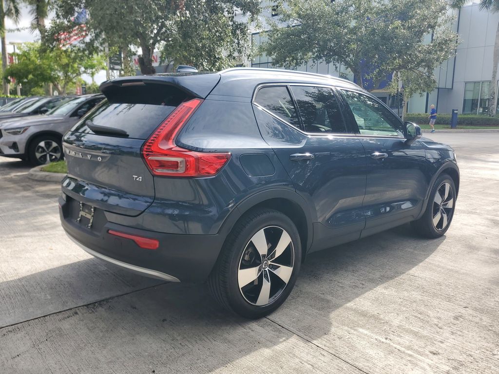 used 2022 Volvo XC40 car, priced at $24,895