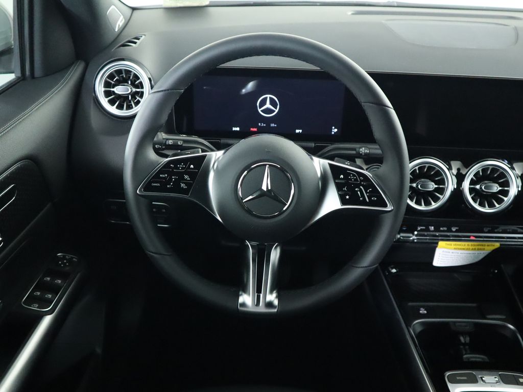 Thumbnail: 2025 Mercedes-Benz GLA - 10