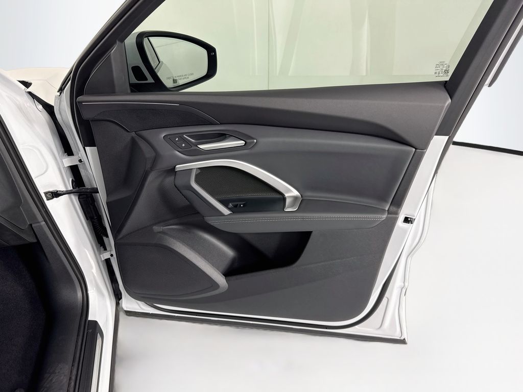 Thumbnail: 2026 Audi Q5 - 27