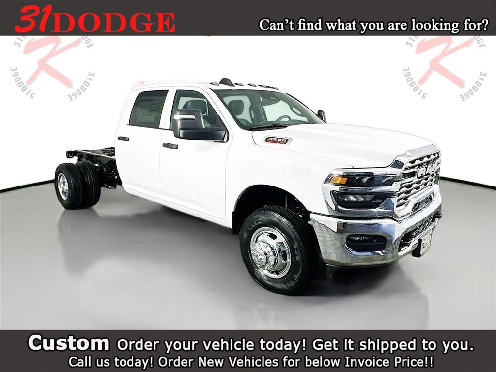 2026 RAM 3500 Chassis Tradesman Crew Cab LB DRW 4WD