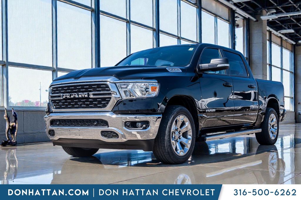 Diamond Black Crystal Pearlcoat 2022 RAM 1500 Big Horn Crew Cab 4WD Pickup Truck Four-Wheel Drive 8-Speed Automatic