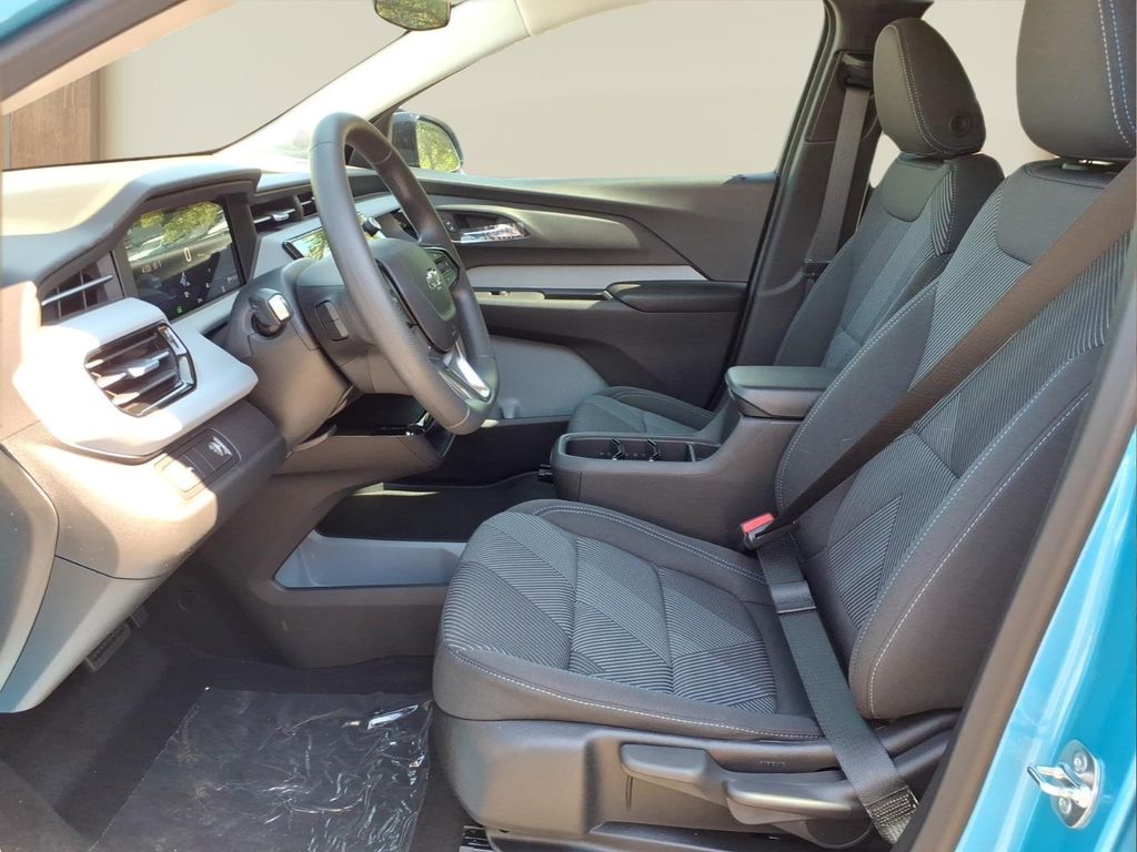 ChevroletBolt EV15