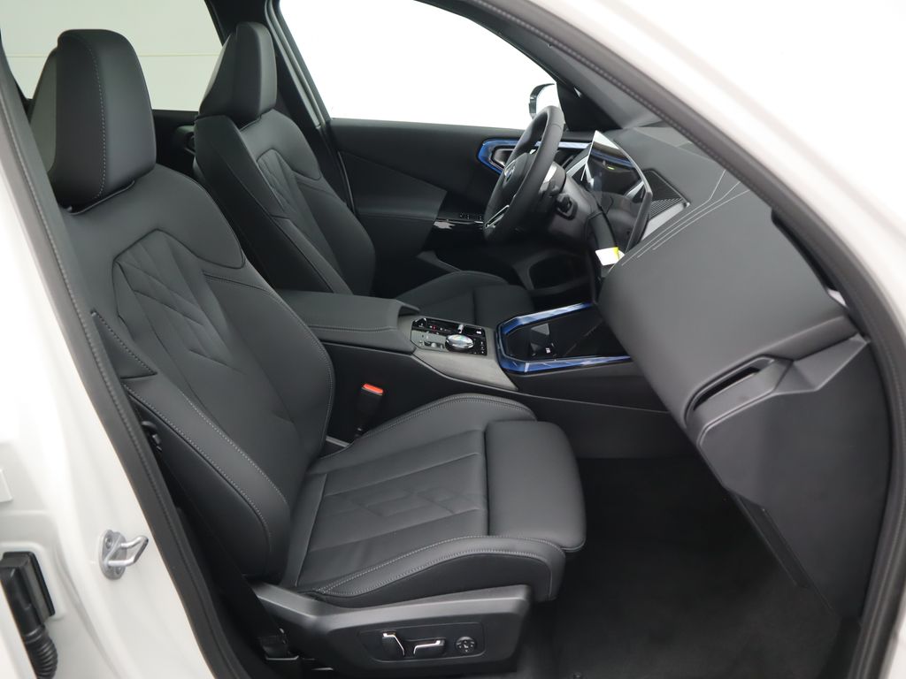 Thumbnail: 2026 BMW X3 - 21