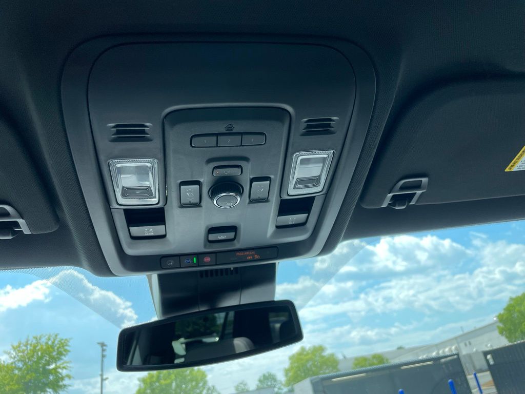 Thumbnail: 2024 Chevrolet Tahoe - 16
