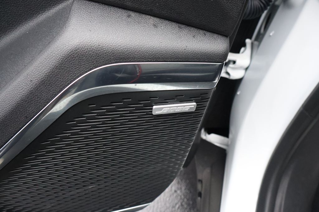 Thumbnail: 2025 GMC Acadia - 16