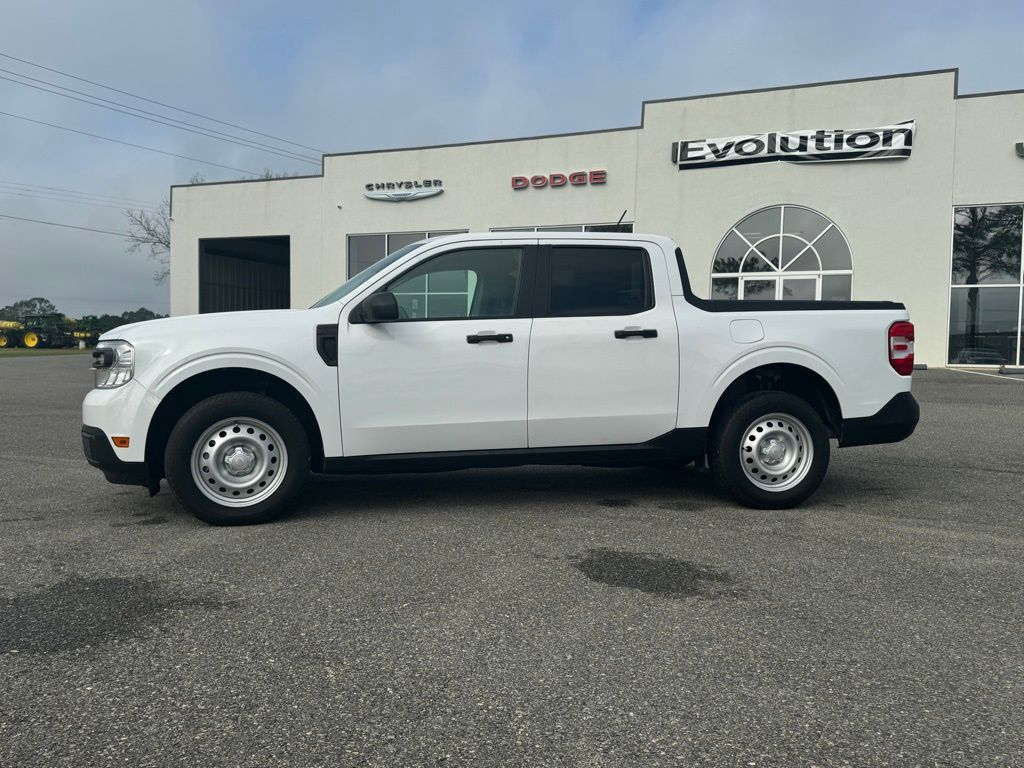 View vehicle photo 5