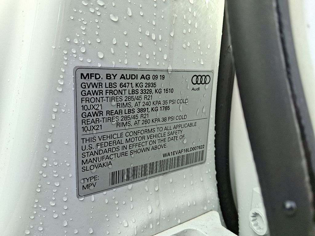 Thumbnail: 2020 Audi Q8 - 26