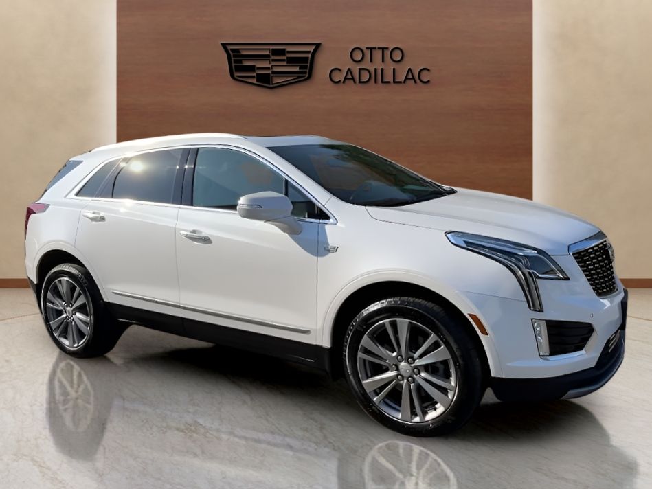 used 2024 Cadillac XT5 car, priced at $42,700