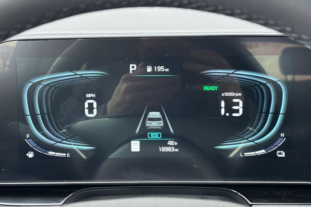 used 2025 Kia Niro car, priced at $25,980