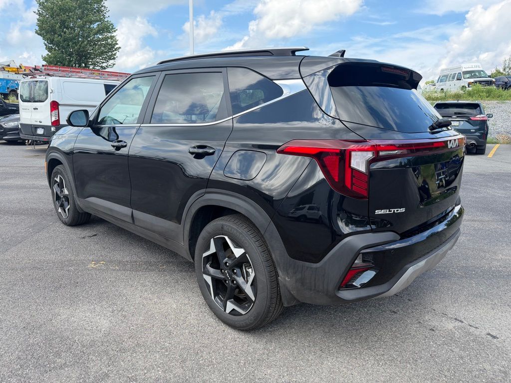 2025 Kia Seltos EX Black at Bob Ruth Ford