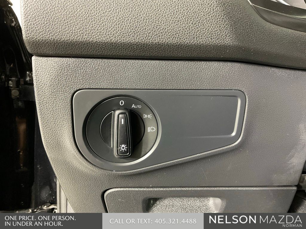 Used 2021 Black Volkswagen 2.0T S image 40