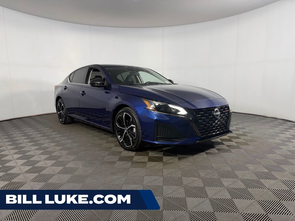 2023 Nissan Altima 2.5 SR FWD