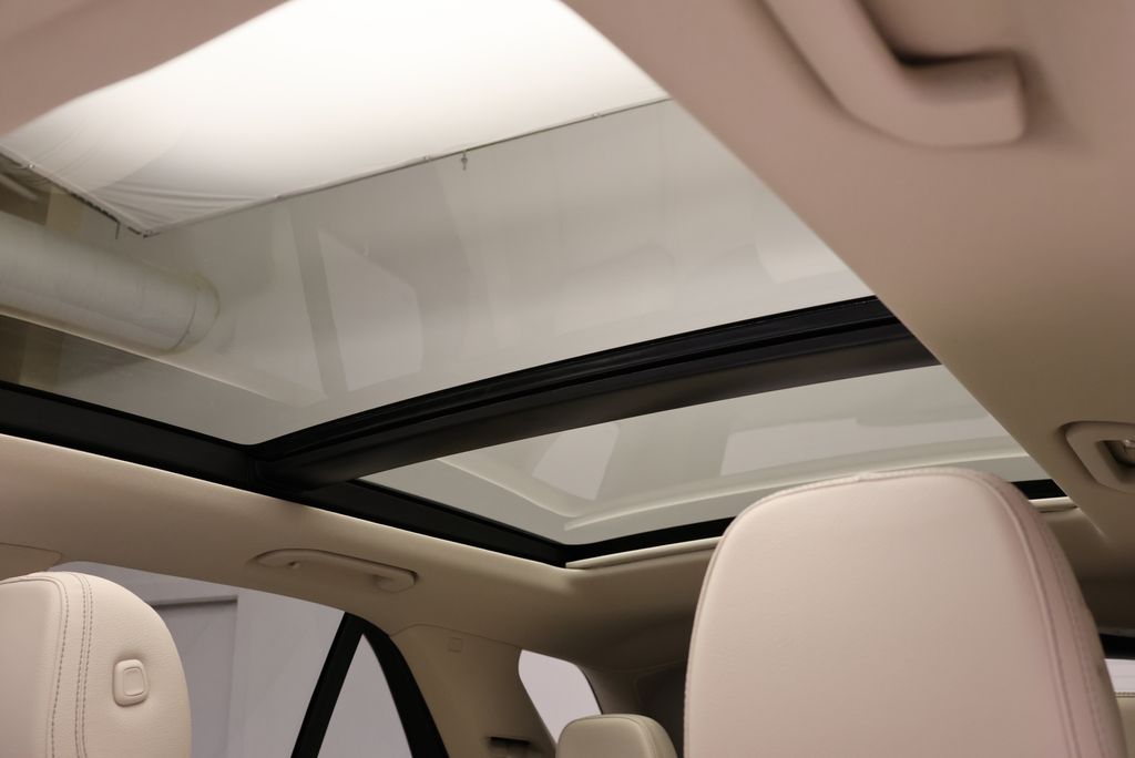 Thumbnail: 2026 Mercedes-Benz GLE - 15