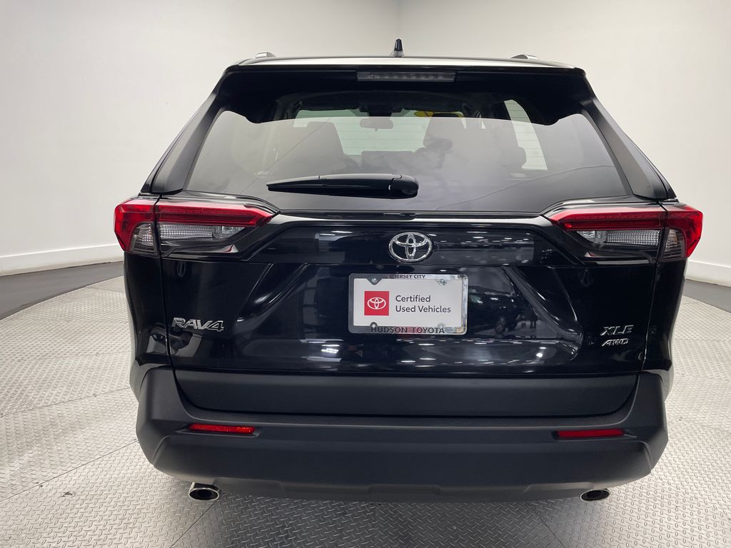 2024 Toyota RAV4 XLE 6