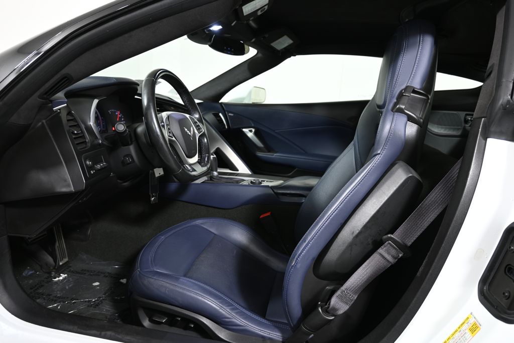 Thumbnail: 2016 Chevrolet Corvette - 3
