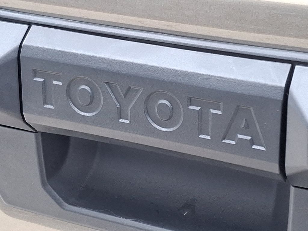 2025 Toyota Tacoma  18