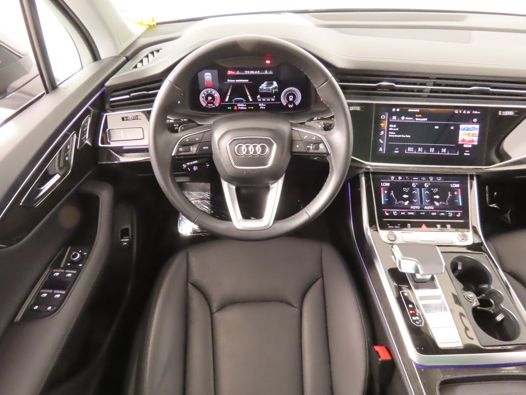 2023 Audi Q7 55 Prestige 12