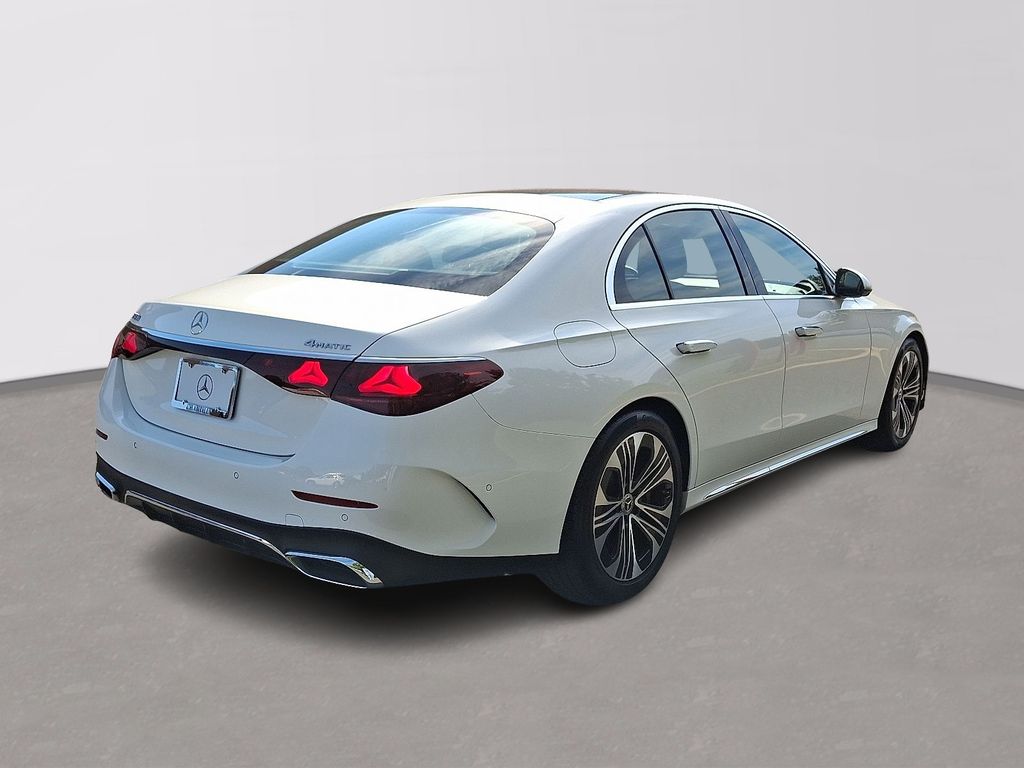 Thumbnail: 2025 Mercedes-Benz E-Class - 4